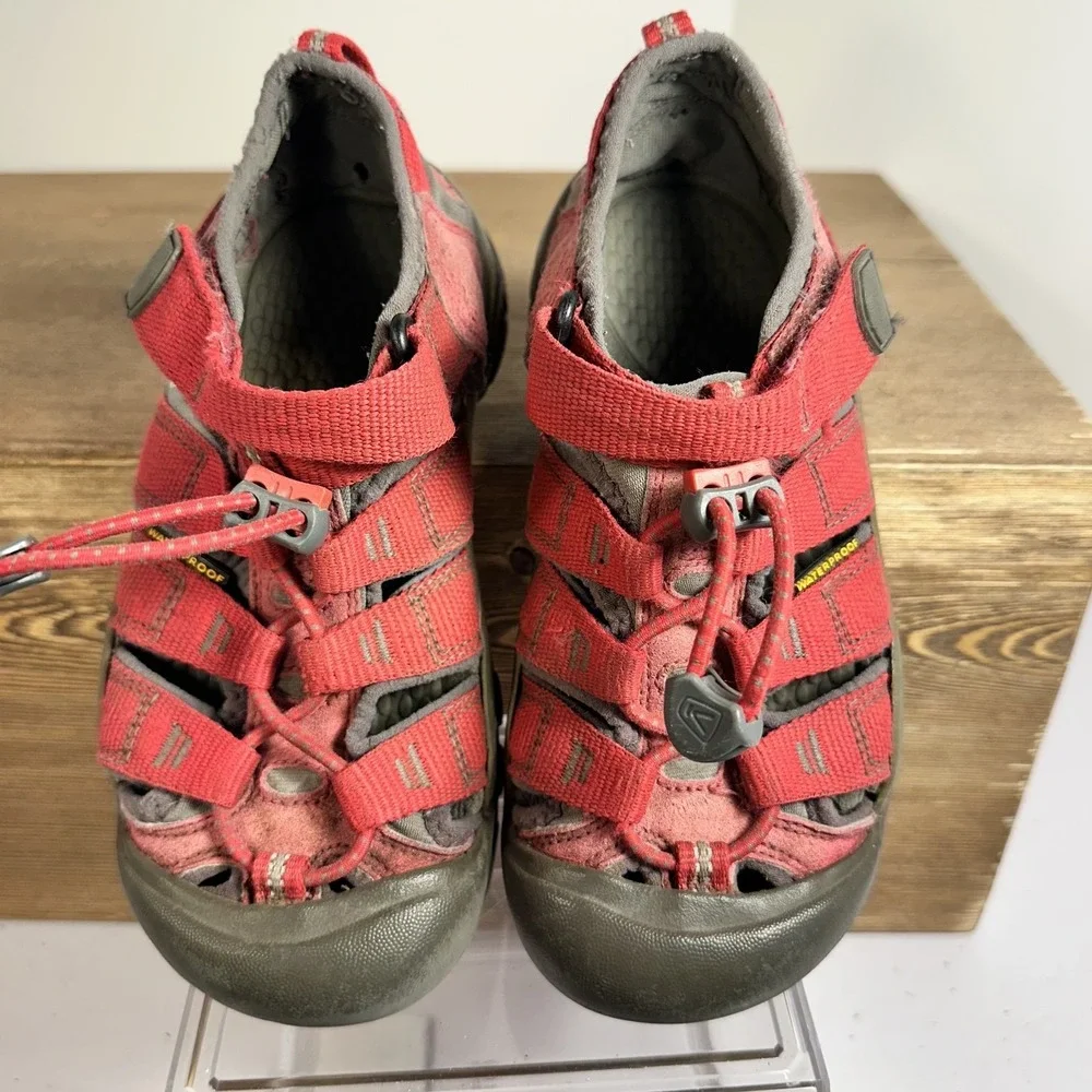 Keen Newport H2 Waterproof Sport Sandals Youth 13 Outdoor Hiking Fisherman Pink